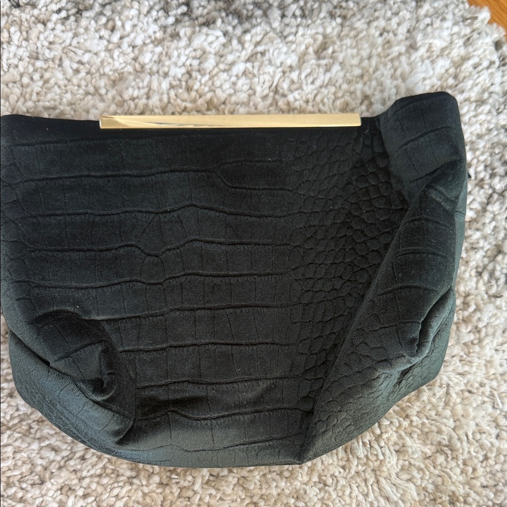 Stella & Dot Black Croc-Embossed Shoulder Bag